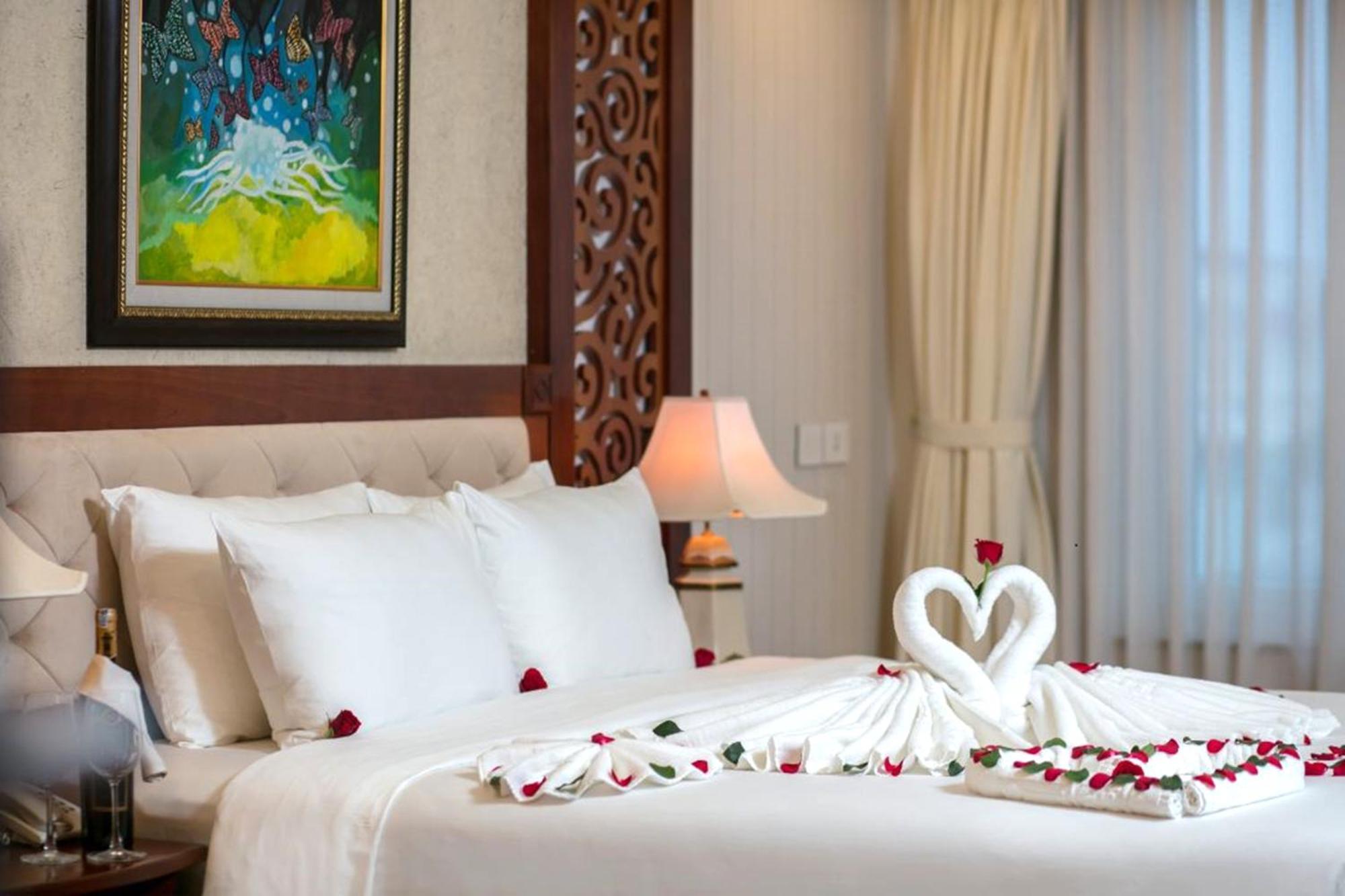 Thien Thai Hotel & Spa Hanoi Exterior photo