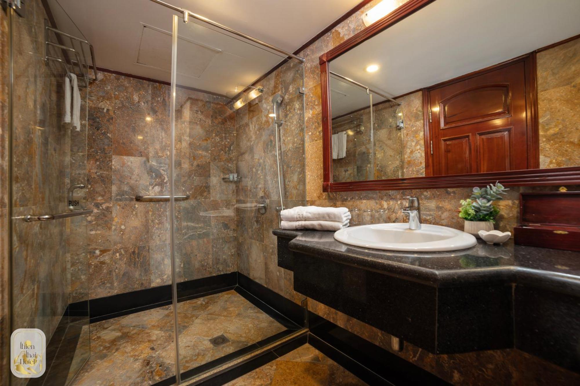 Thien Thai Hotel & Spa Hanoi Exterior photo